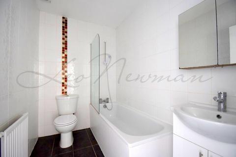 2 bedroom flat to rent, Kings Terrace, Camden, NW1