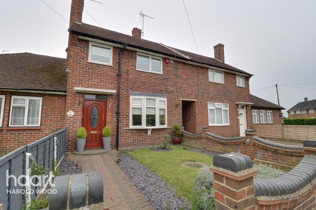 Dagnam Park Drive, Romford 3 bed terraced house £350,000