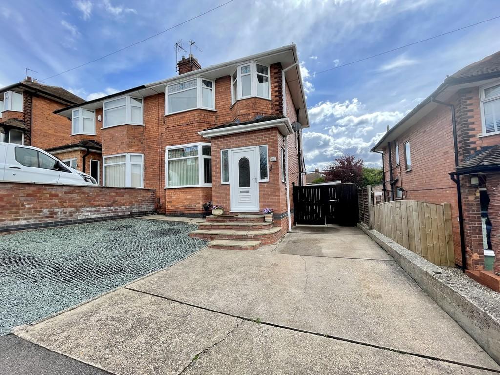 Cantley Avenue, Gedling, Nottingham 3 bed semidetached house £235,000