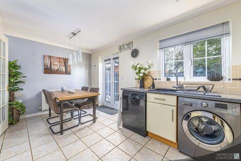 33 Mountbatten Drive, Norwich, NR6 7PJ