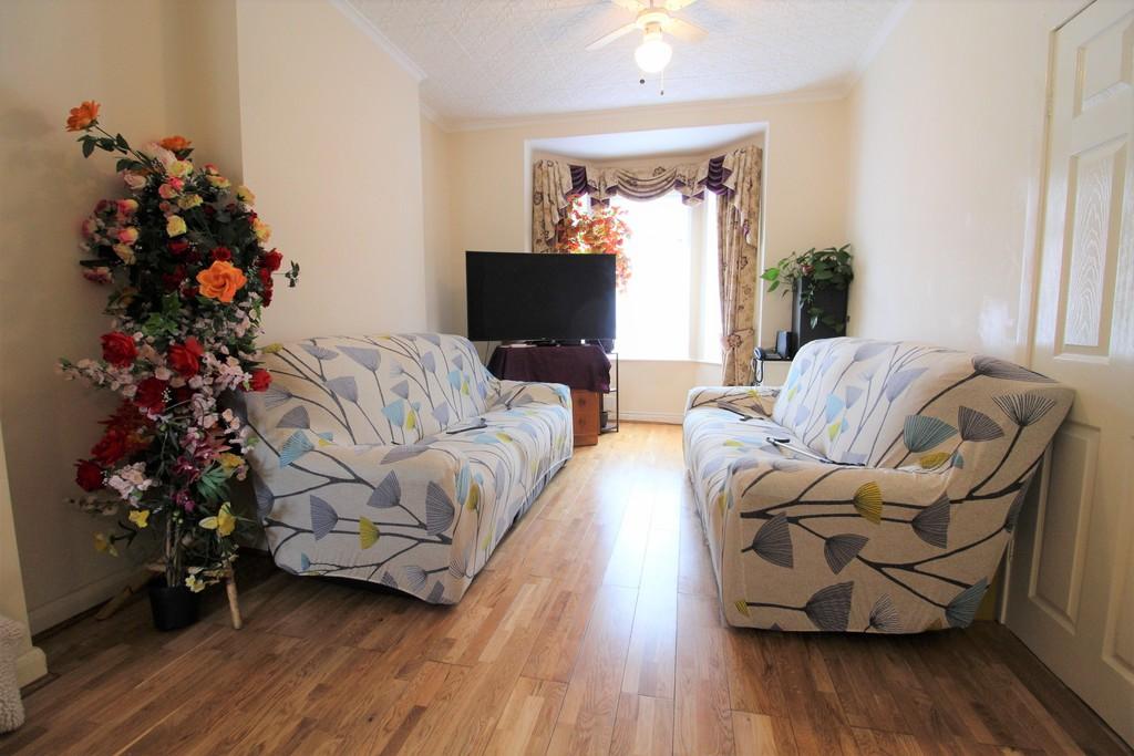 Asquith Street, Gainsborough 3 bed semidetached house £97,950