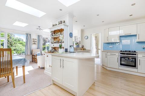 82 Groveley Road, Sunbury-on-thames, TW16 7LB