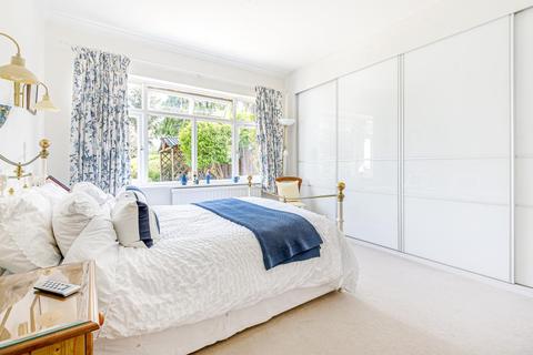 82 Groveley Road, Sunbury-on-thames, TW16 7LB