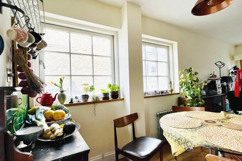 34 Holly Grove, London, SE15 5DF