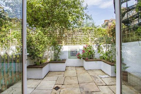 34 Holly Grove, London, SE15 5DF