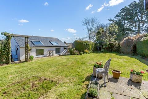 Hillcrest House Hillcrest, Collingham, Wetherby, LS22 5DN