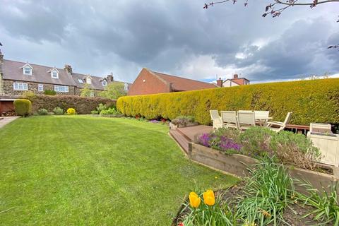 1 Castle Hill Close, Harrogate, HG2 9JH