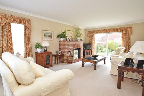 1 Castle Hill Close, Harrogate, HG2 9JH