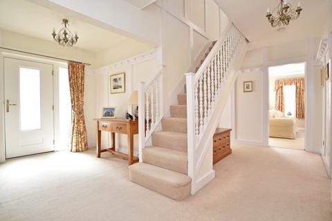 1 Castle Hill Close, Harrogate, HG2 9JH