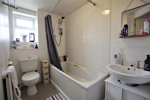 93 Hamilton Avenue, Uttoxeter, ST14 7FE