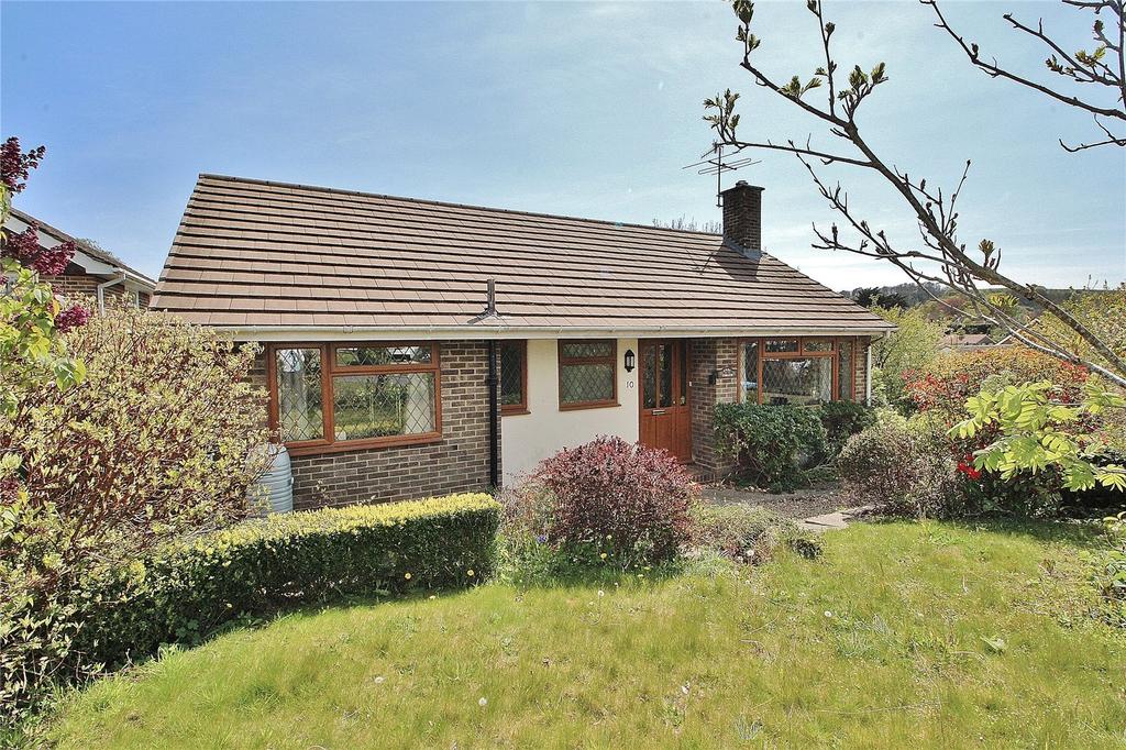 Downview Road, Findon Village, West Sussex, BN14 2 bed bungalow for