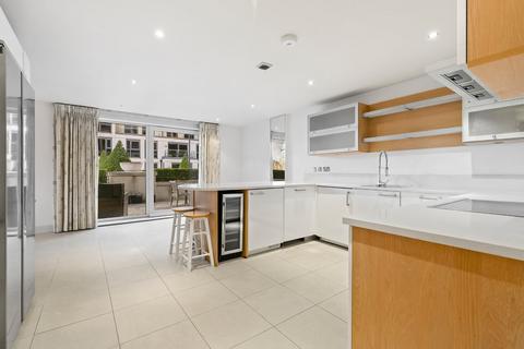 3 bedroom flat to rent, Marina Point, Lensbury Avenue, London