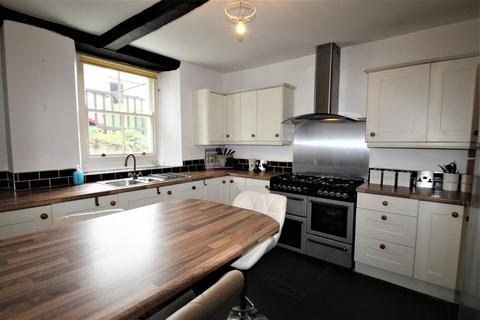 1 The Square, Broughton-in-furness, LA20 6JF