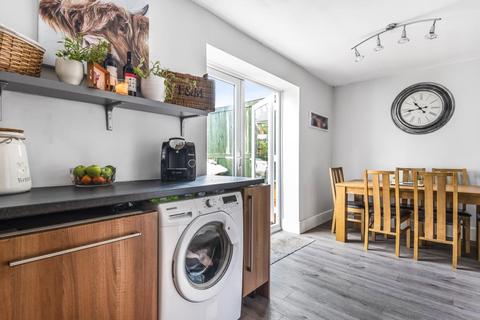 24 Oaksey Road, Swindon, SN2 5BT