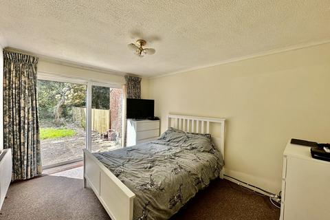 2 bedroom ground floor maisonette to rent, Hotspur Close, Hythe