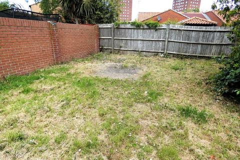 105 Birchway, Hayes, UB3 3PD