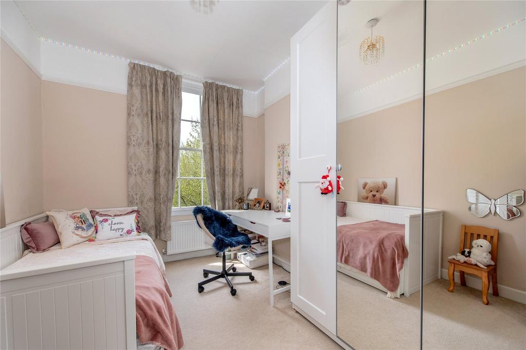 Bedroom/Study