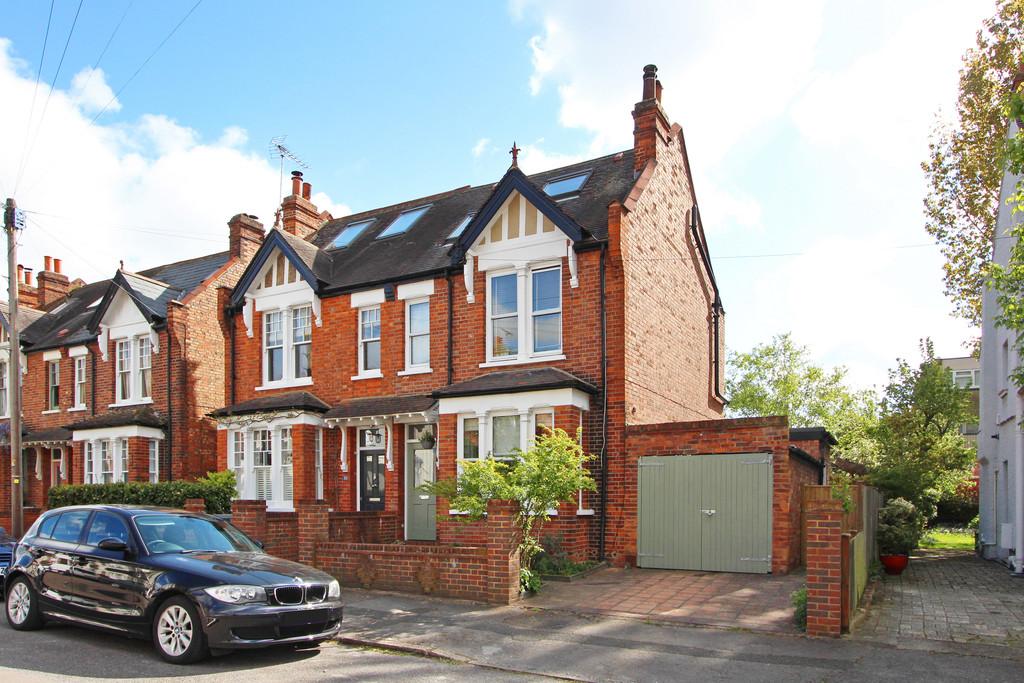 Belgrade Road, Hampton 4 bed semidetached house £1,100,000