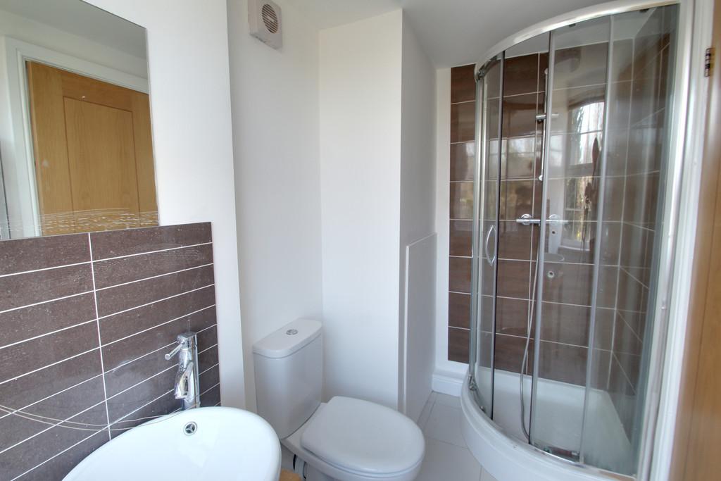 Apartment in Leicester, Knighton Fields - View 6