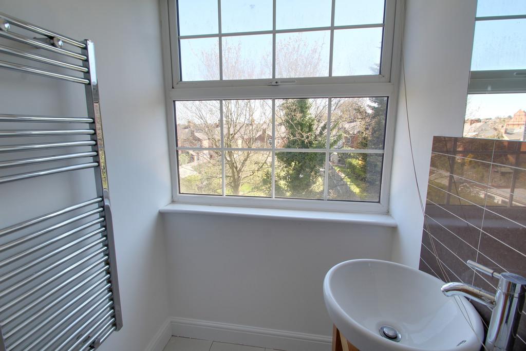 Apartment in Leicester, Knighton Fields - More