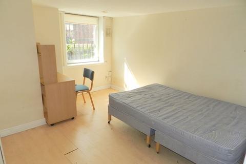 11 Glossop Street, Leeds, LS6 2LE
