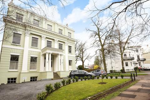 undefined, Flat 3, Kenilworrth House