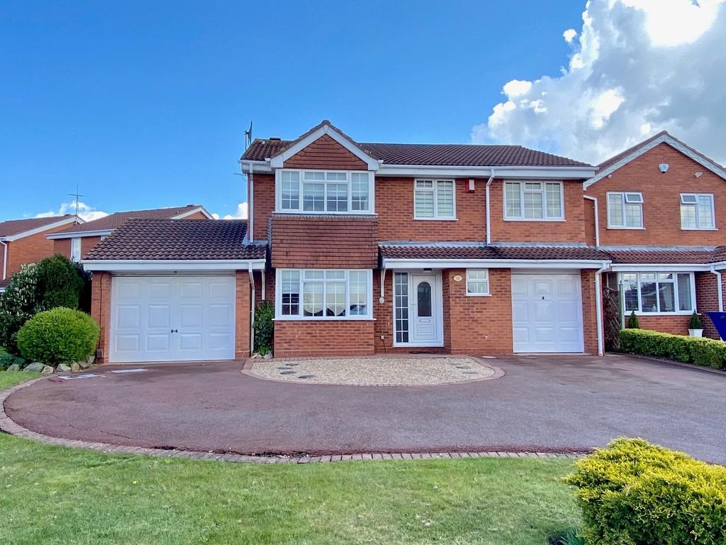 Penzance Way, Horeston Grange, Nuneaton 6 bed detached house £349,950