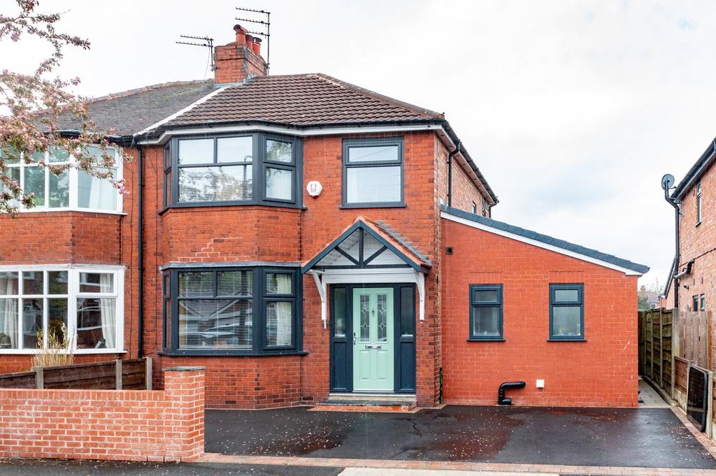 Malvern Avenue, Urmston, Manchester, M41 3 bed semidetached house £