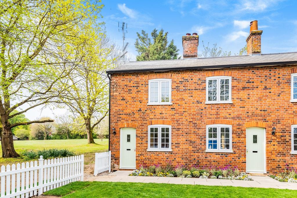 Letter Box Row, Gosmore, Hitchin, SG4 2 bed end of terrace house £475,000