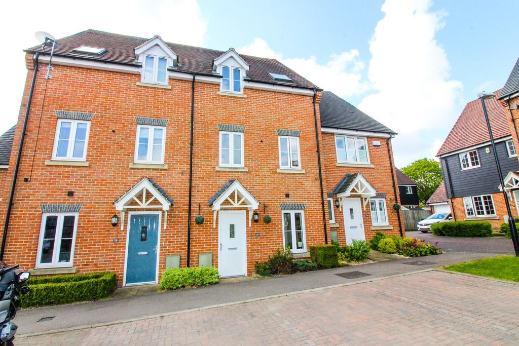 Pembridge Gardens, Stevenage, SG2 4 bed townhouse £430,000