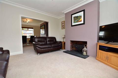 17 Bowood Crescent, Leeds, LS7 2PY