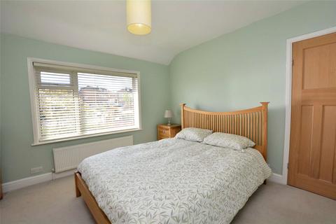 17 Bowood Crescent, Leeds, LS7 2PY