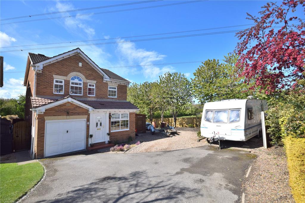 Geary Drive, Wakefield 3 bed detached house £290,000