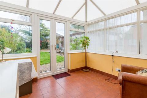 22 Alexandra Road, Horsforth, Leeds, LS18 4HD