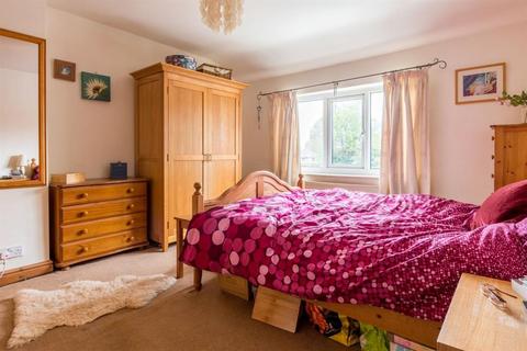 22 Alexandra Road, Horsforth, Leeds, LS18 4HD