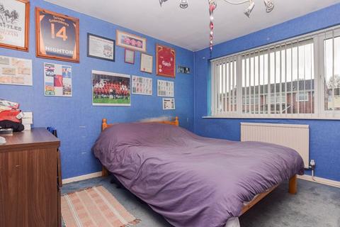 7 Ashbourne Avenue, Runcorn, WA7 4XY