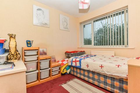 7 Ashbourne Avenue, Runcorn, WA7 4XY