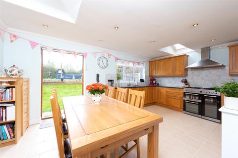 17 Heron Way, Aldermaston, Reading, RG7 4UU