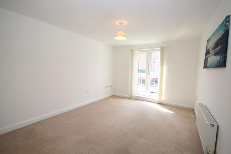Lounge / Dining Area