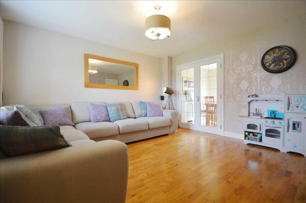 Newmilns Gardens, West Craigs, Blantyre 3 bed semidetached house £159,995