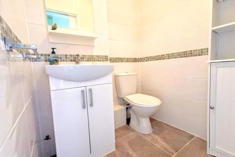 199 Fowler Road, Aylesbury, HP19 7QR