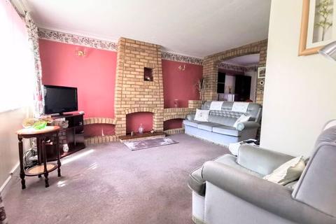 199 Fowler Road, Aylesbury, HP19 7QR
