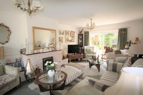 12 Church Lane, Barnwood, Gloucester, GL4 3HZ