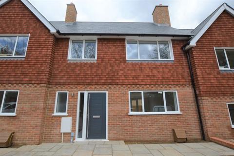 3 bedroom terraced house to rent, 3 Bedroom House with Parking, Birling Road, Tunbridge Wells