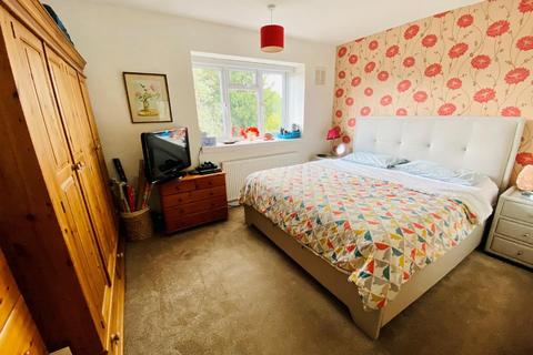 3 Kipling Avenue, Warwick, CV34 6LD