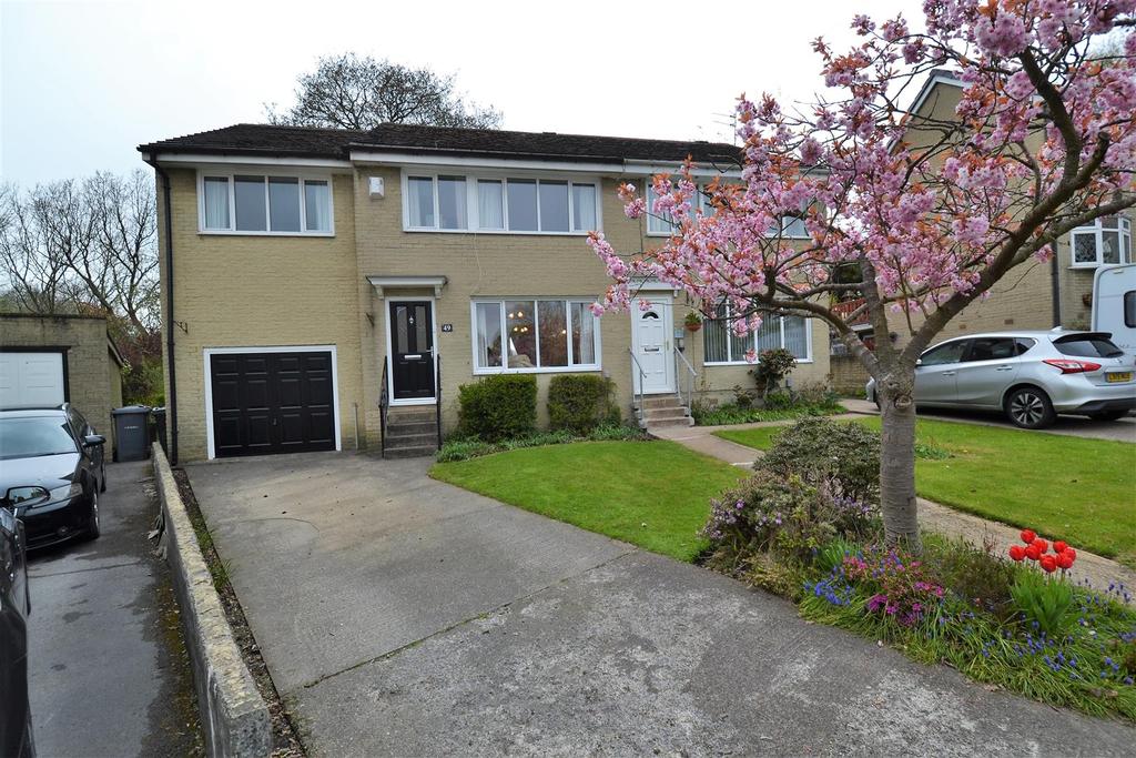 Leaventhorpe Avenue, Fairweather... 5 bed semidetached house £220,000
