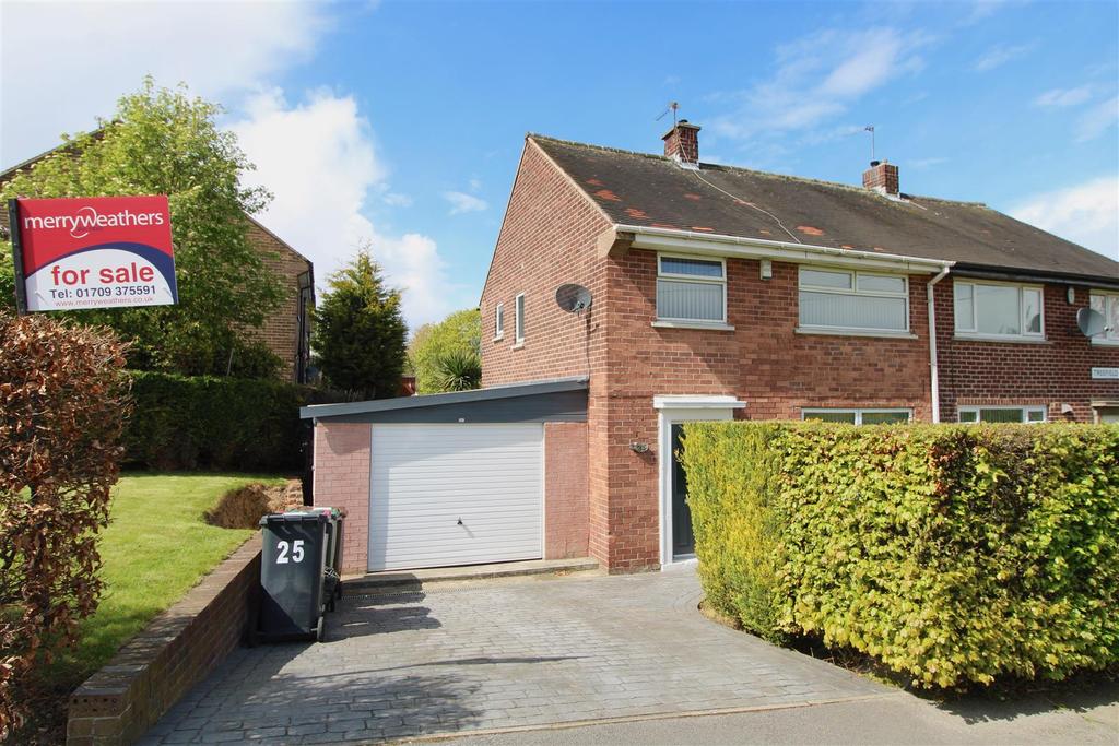 Treefield Close, Wingfield, Rotherham 3 bed semidetached house £140,000