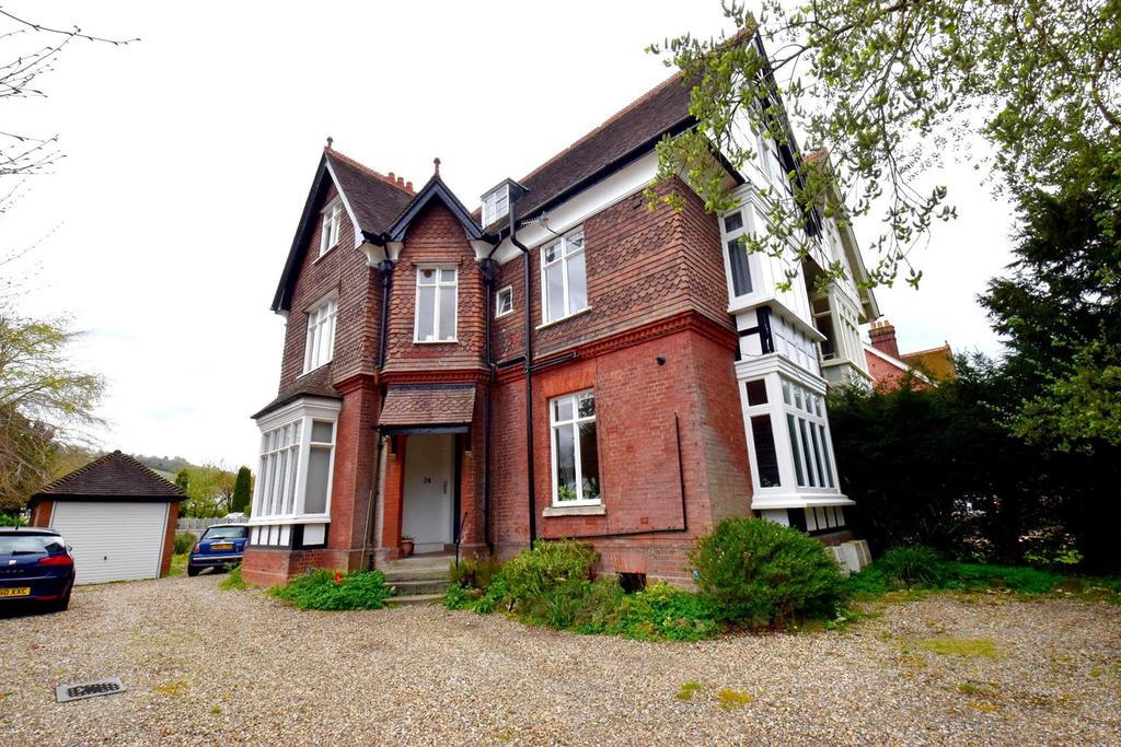 Somers Road, Reigate 1 bed flat £1,050 pcm (£242 pw)
