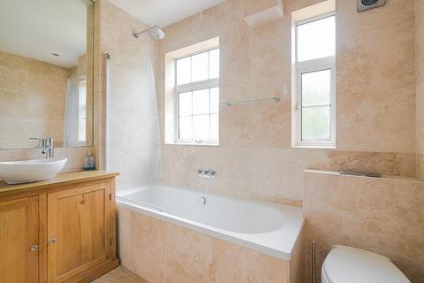 114 Godley Road, London, SW18 3HE