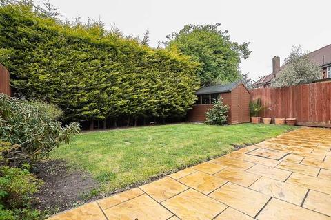 114 Godley Road, London, SW18 3HE